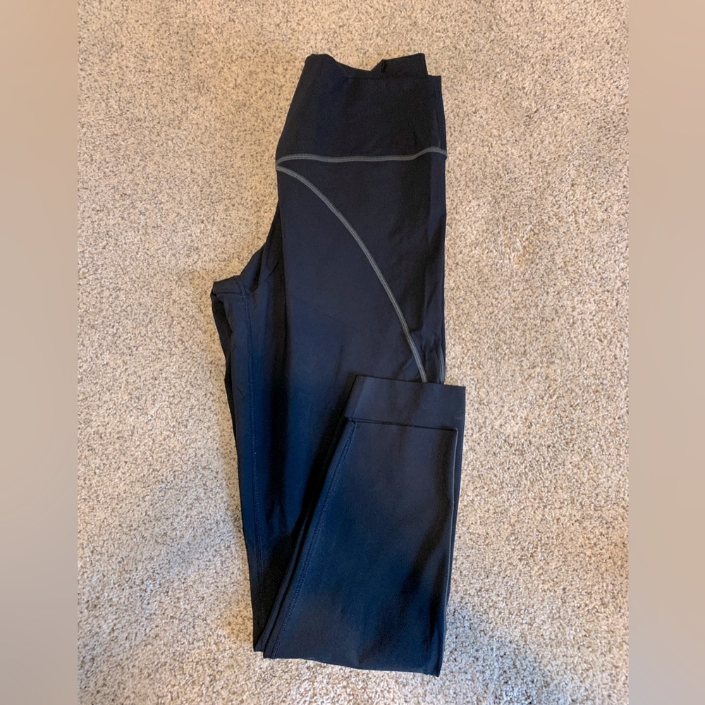 Aerie 7/8 Black Leggings w/ Gray Stitching - Picture 2 of 4